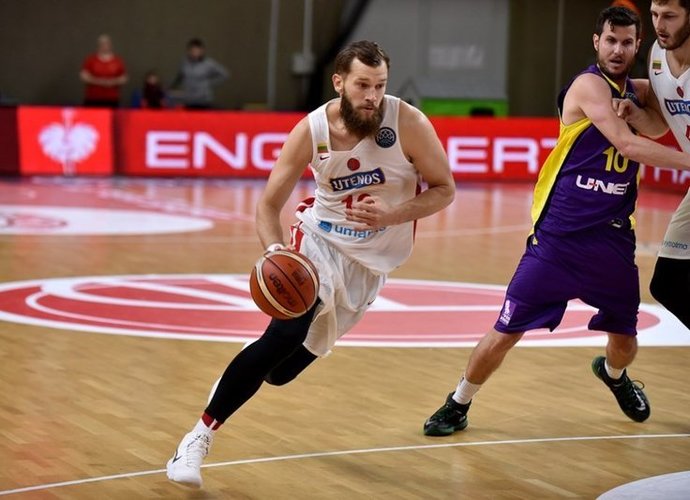 S.Buterlevičius tiki savo komanda (FIBA Europe nuotr.)