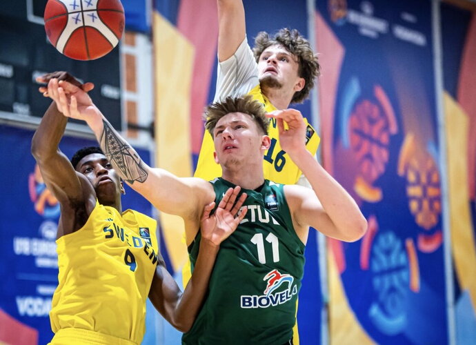 Aštuoniolikmečiai susitinka su švedais (FIBA Europe nuotr.)