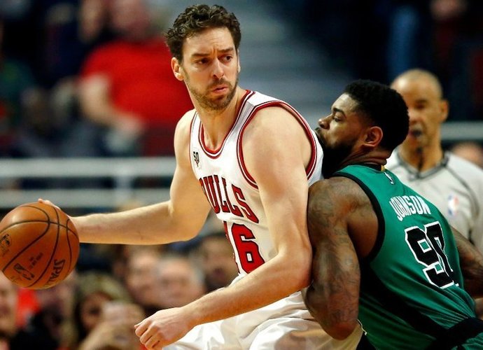 „Bulls“ vadovai bandys įtikinti P.Gasolį likti Čikagoje (Scanpix nuotr.)