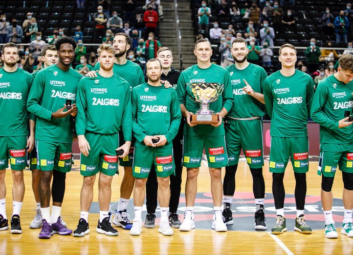 Kauno komanda buvo apdovanota (BNS nuotr.)
