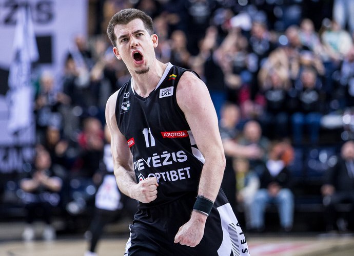 J.Girardas jau išvyko iš Lietuvos (Foto: Rokas Lukoševičius)