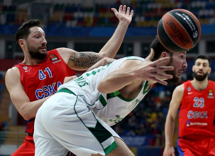 J.Lauvergne'as sunkiai tvarkėsi su varžovų aukštaūgiais (Euroleague.net)