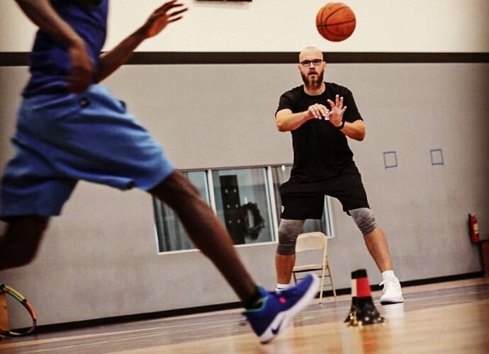 A.Kavaliauskas pradėjo karjerą NCAA krepšinyje
