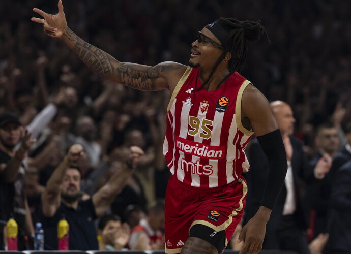 Ch.Moneke dominavo (Euroleague.net)