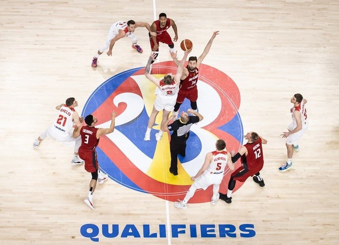 Vokiečiai nugalėjo lenkus (FIBA nuotr.)