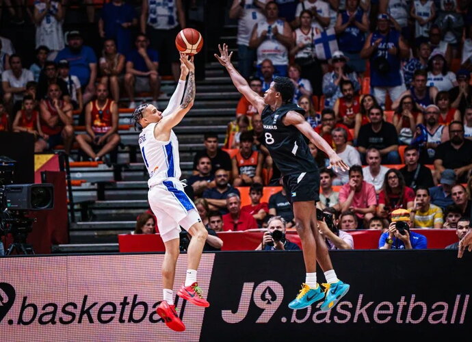 V.Edgecombe'as turėjo ir dar aukštesnių skrydžių (FIBA nuotr.)