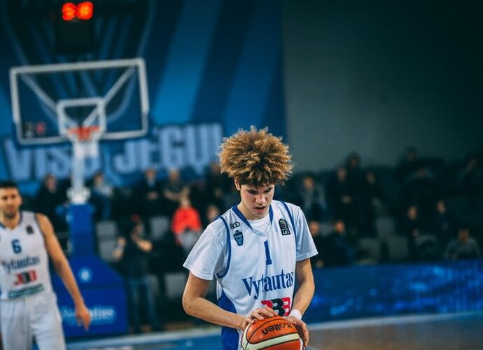 Keletą LKL mačų jau praleidęs L.Ballas nugaros skausmus šalina Barselonoje (Fotografas: Gabrielius Jauniškis)