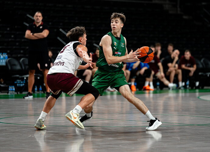 K.Mikalauskas darbuojasi su pagrindine „Žalgirio“ komanda (Roko Snarskio, Žalgiris.lt nuotr.)