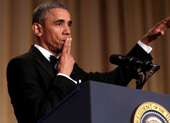 B.Obamai šmaikštumo netrūksta (Scanpix nuotr.)