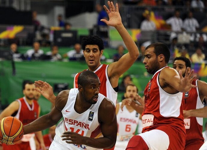 S.Ibaka puikiai debiutavo šiame čempionate (Scanpix)