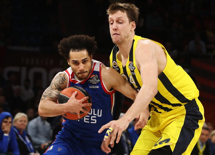 S.Larkinas ir J.Vesely pretendentai tapti šio Eurolygos sezono MVP (Scanpix nuotr.)