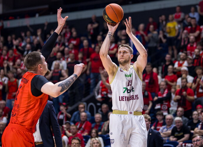 M.Varnas keliasi į Graikiją (Foto: Rokas Lukoševičius)