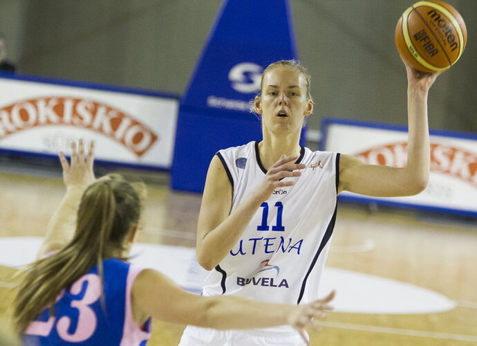 K.Alminaitė toliau gins Utenos klubo garbę (www.kavolelis.lt nuotr.)