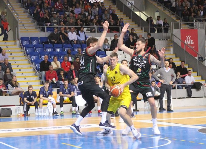 R.Jakštas vėl žaidžia NKL