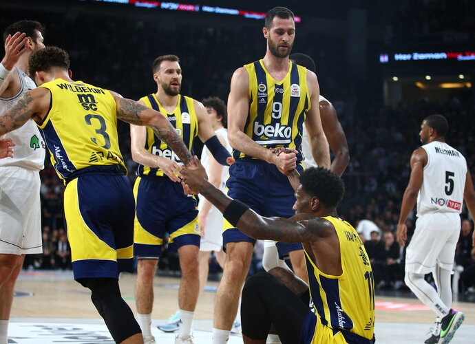 „Fenerbahče“ kluptelėjo