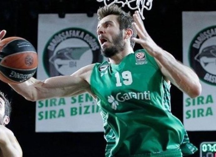 F.Aldemiras tapo per brangus „Daruššafaka“ klubui