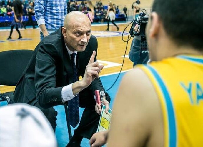 R.Butauto treniruojama komanda turėtų prarasti vietą Vieningoje lygoje