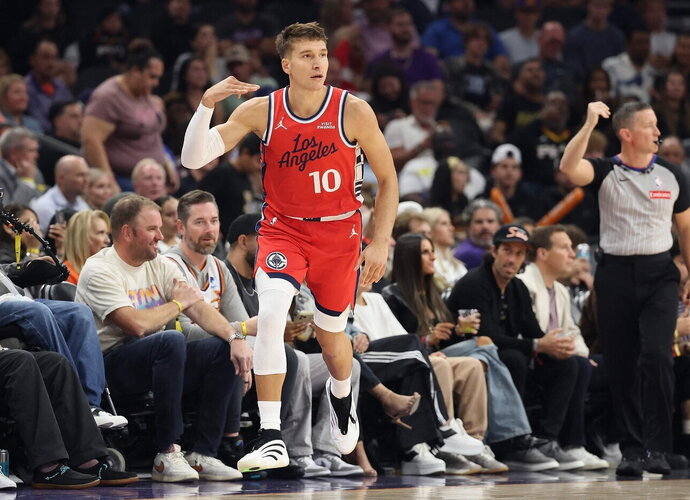 B.Bogdanovičius lieka NBA (Scanpix nuotr.)