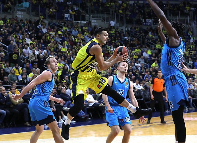K.Sloukas susižėrė asmeninį apdovanojimą (Scanpix nuotr.)