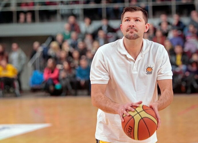 D.Slanina Šiauliuose globoja moterų krepšinį (Foto: Augustas Didžgalvis)