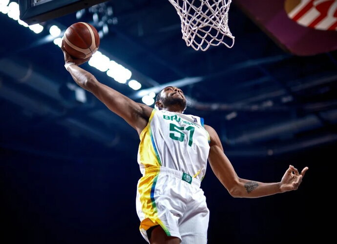 Brazilai žengė į finalą (FIBA nuotr.)