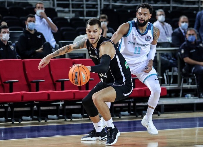 D.Sirvydžio persikėlimas už Atlanto sulaukė nuostabos (FIBA nuotr.)
