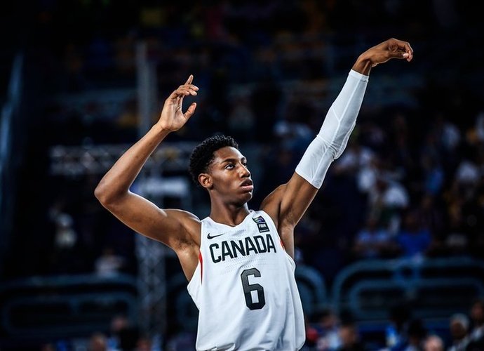 R.J.Barrettas gali nusiristi žemyn naujokų biržoje (FIBA Europe nuotr.)