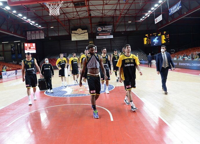 AEK išderino virusas