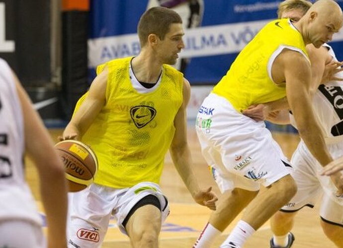 E.Ežerskis pelnė 13 taškų