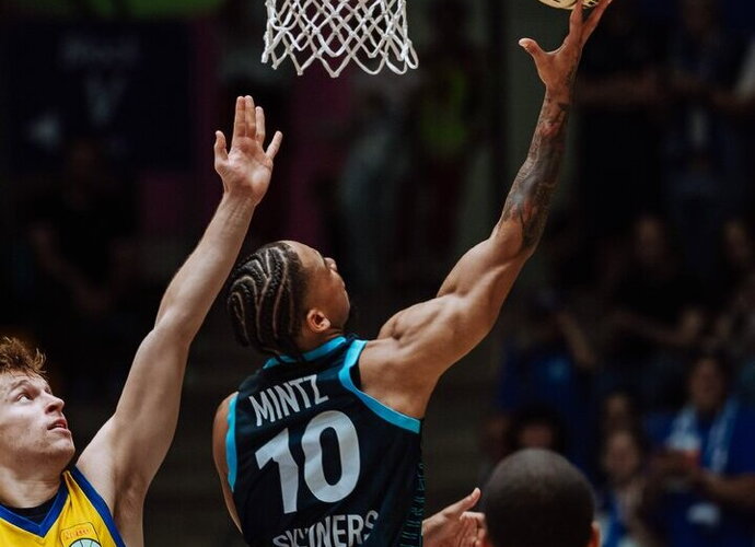 J.Mintzas pelnė 20 taškų