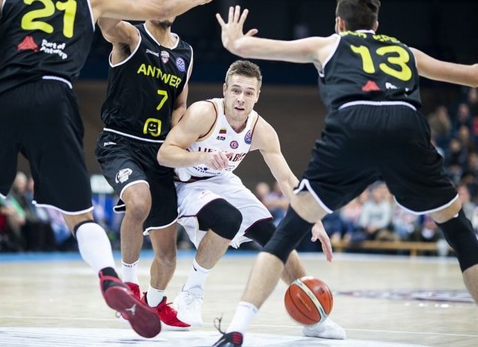 P.Valinskas pamažu tampa „Lietkabelio“ lyderiu (FIBA nuotr.)