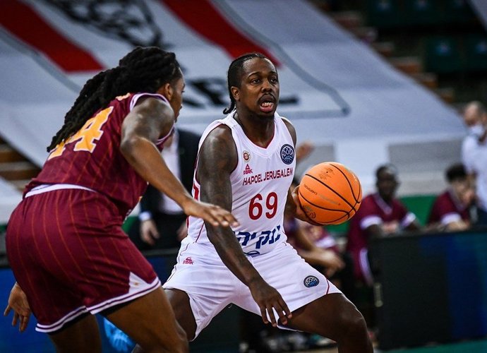 J.Brownas yra PAO akiratyje (FIBA Europe nuotr.)