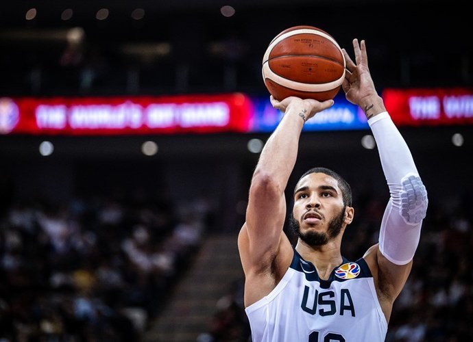 J.Tatumas rengiasi grįžti į aikštelę (FIBA nuotr.)
