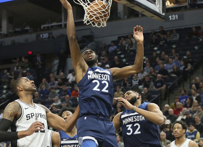 „Timberwolves“ vėl laimėjo (Scanpix nuotr.)