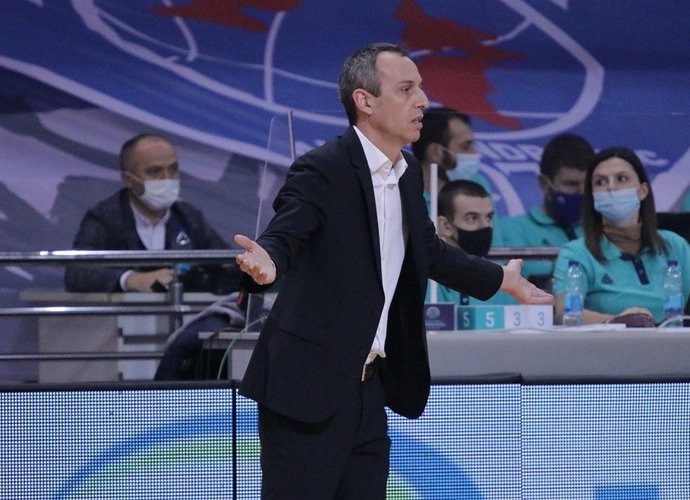 O.Kattashas tapo PAO vyr. treneriu (FIBA Europe nuotr.)