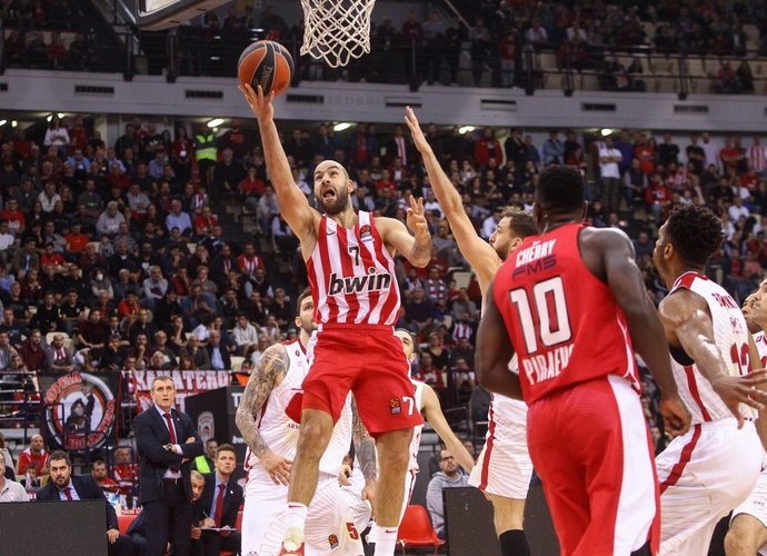 V.Spanoulis Madride nežais
