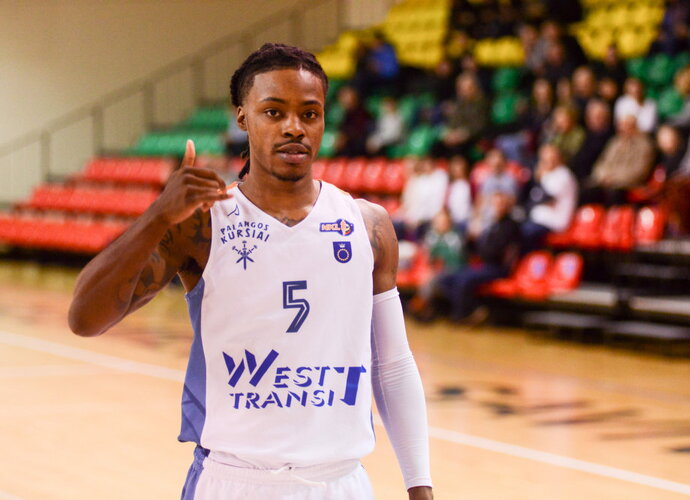 Jalenas Riley spindi Palangos komandoje (Foto: Karolis Bakūnas)