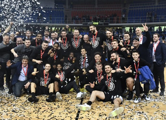 „Partizan“ švenčia