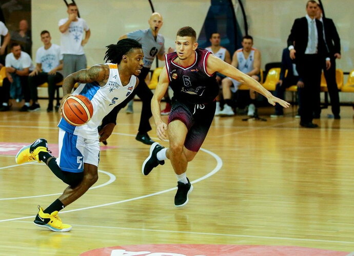 Jalenas Riley pelnė 33 taškus