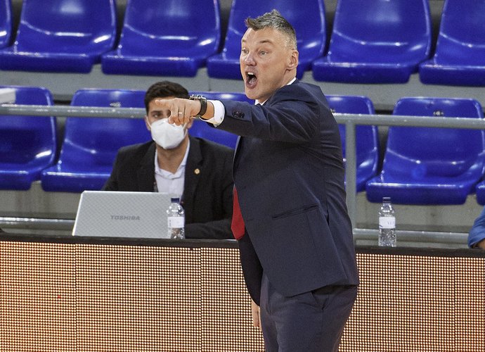 Š.Jasikevičius turėjo progą apšaukti auklėtinius (Scanpix nuotr.)
