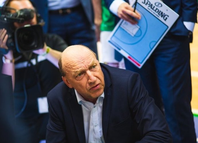 A.Urlepas paliko vyr. trenerio postą
