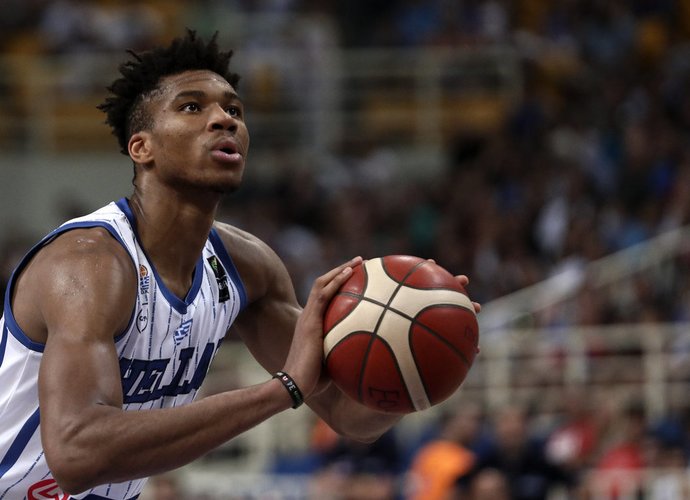 G.Antetokounmpo per 19 minučių paliko ryškų pėdsaką statistikos protokole (Scanpix nuotr.)