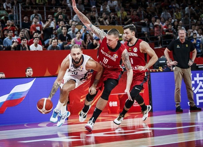 E.Fournier surinko dvigubą dublį (FIBA nuotr.)