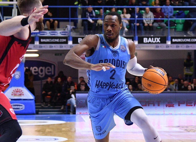 D.Suttonas vėl pakeitė klubą (FIBA Europe nuotr.)