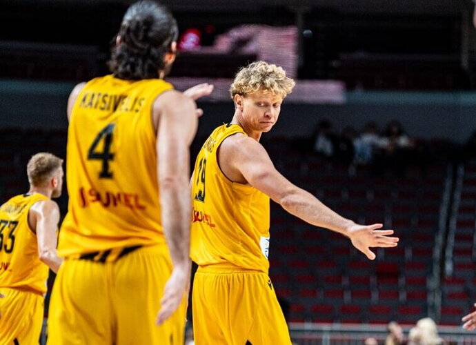 M.Kuzminskas buvo rezultatyvesnis už L.Lekavičių (FIBA nuotr.)
