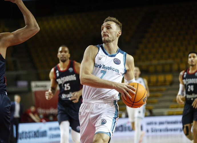 S.Dekkeris grįžta į NBA (FIBA Europe nuotr.)