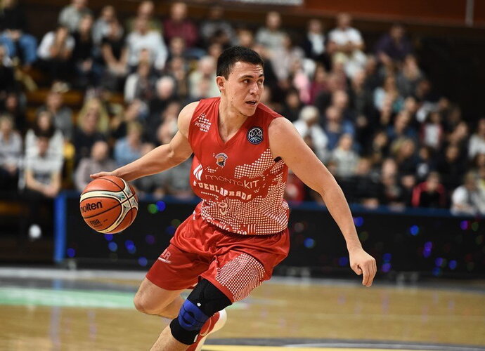 F.Cruzas pasižymi snaiperio savybėmis (FIBA Europe nuotr.)