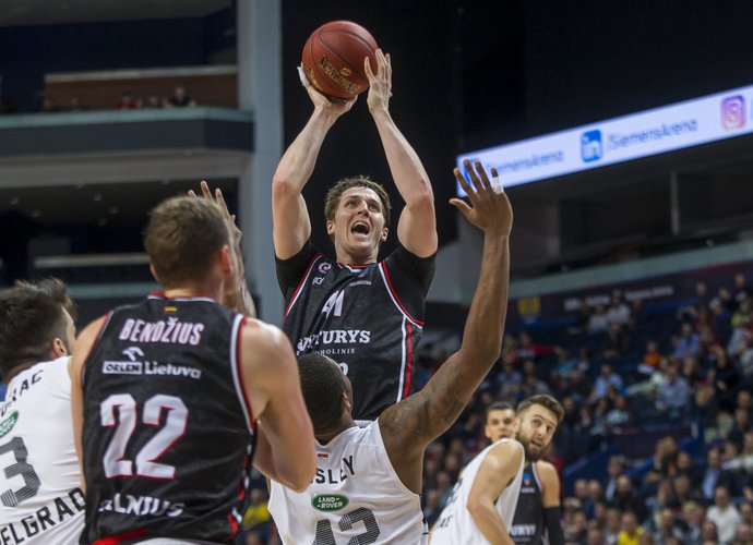 C.Bairstow „iš žaidimo“ atakuoja prastai (BNS nuotr.)