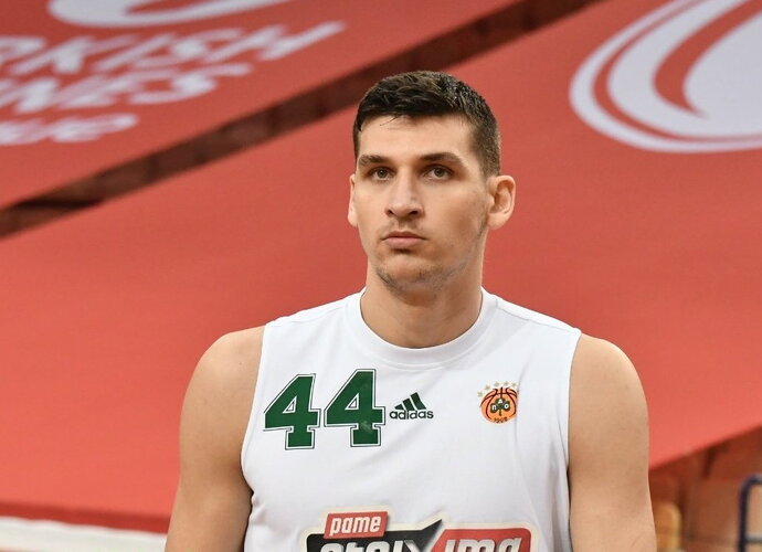 K.Mitoglou keliasi į Milaną