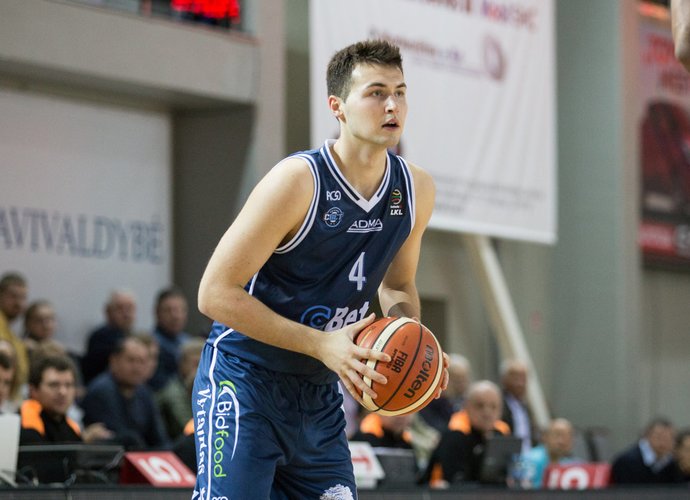 L.Uleckas lemiamu metu atakavo taikliai (BNS nuotr.)